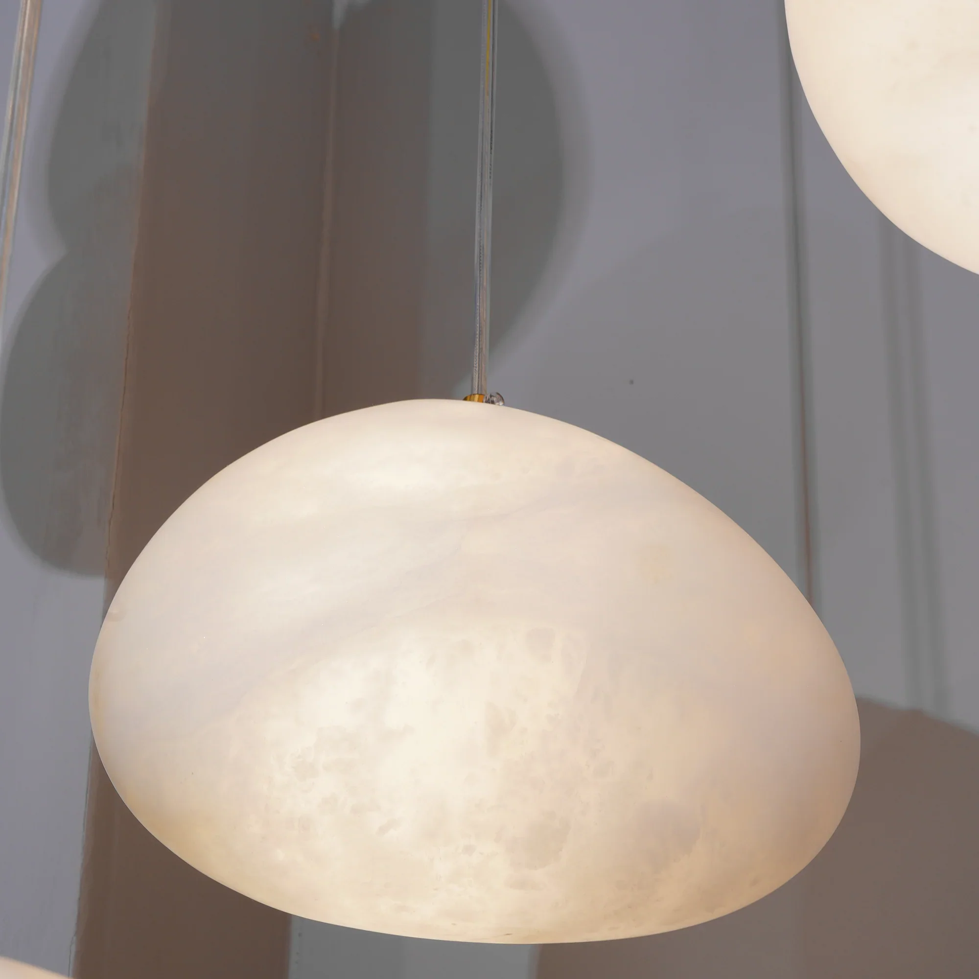 Elegant Pendant Light Brass Alabaster Adjustable Height