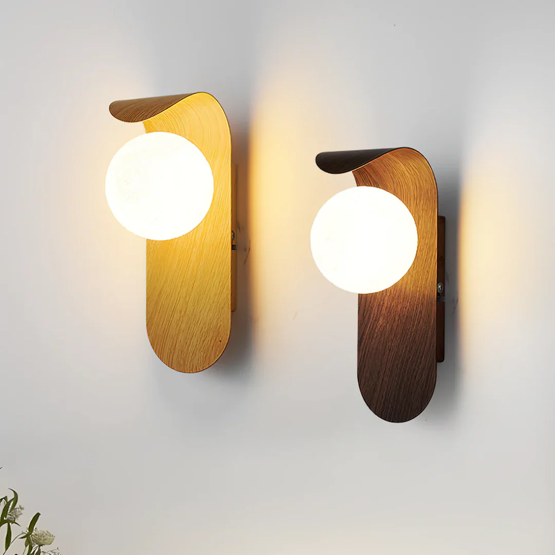 Scandinavian Wood Globe Wall LED 1-Light