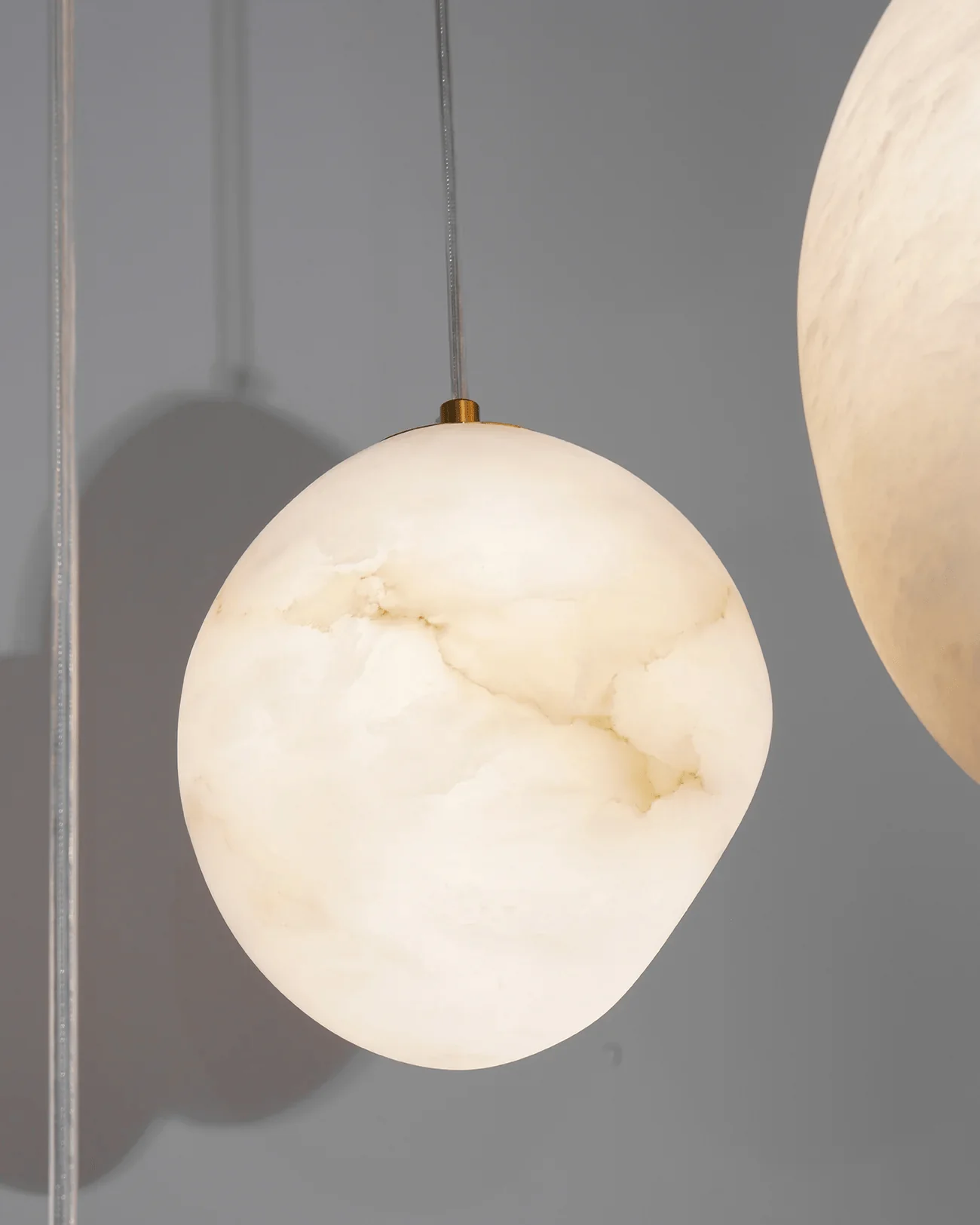 Elegant Pendant Light Brass Alabaster Adjustable Height